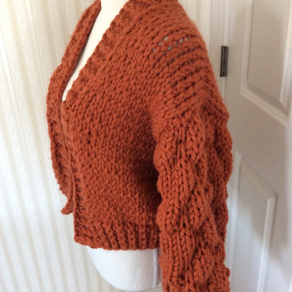 Hubble Bubble Crop Sweater Size S/M - Picture 2 of 6